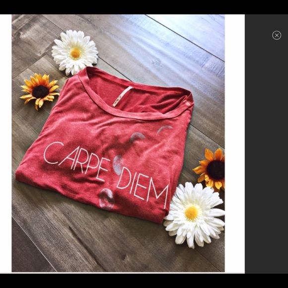 Carpe Diem Crop Top - Picture 1 of 2